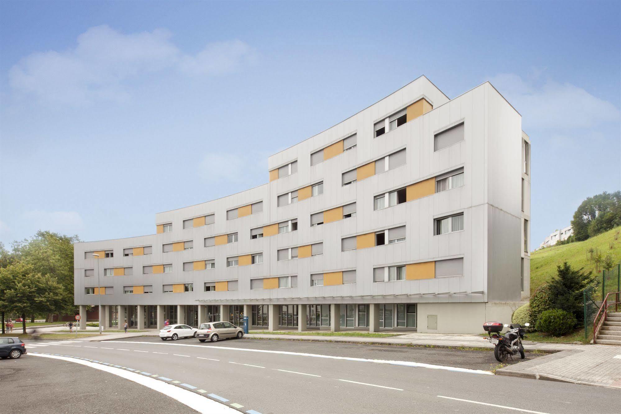 Residencia Universitaria Resa Manuel Agud Querol San Sebastián Kültér fotó