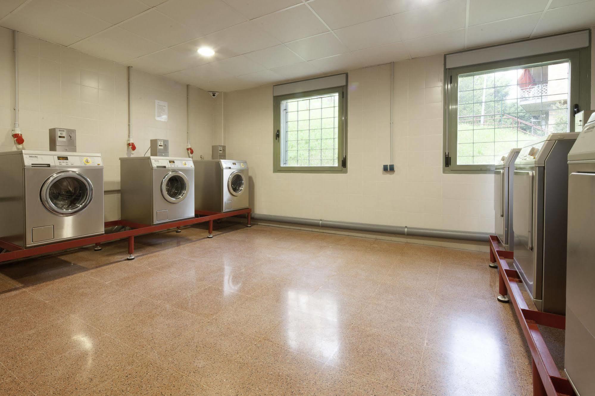 Residencia Universitaria Resa Manuel Agud Querol San Sebastián Kültér fotó