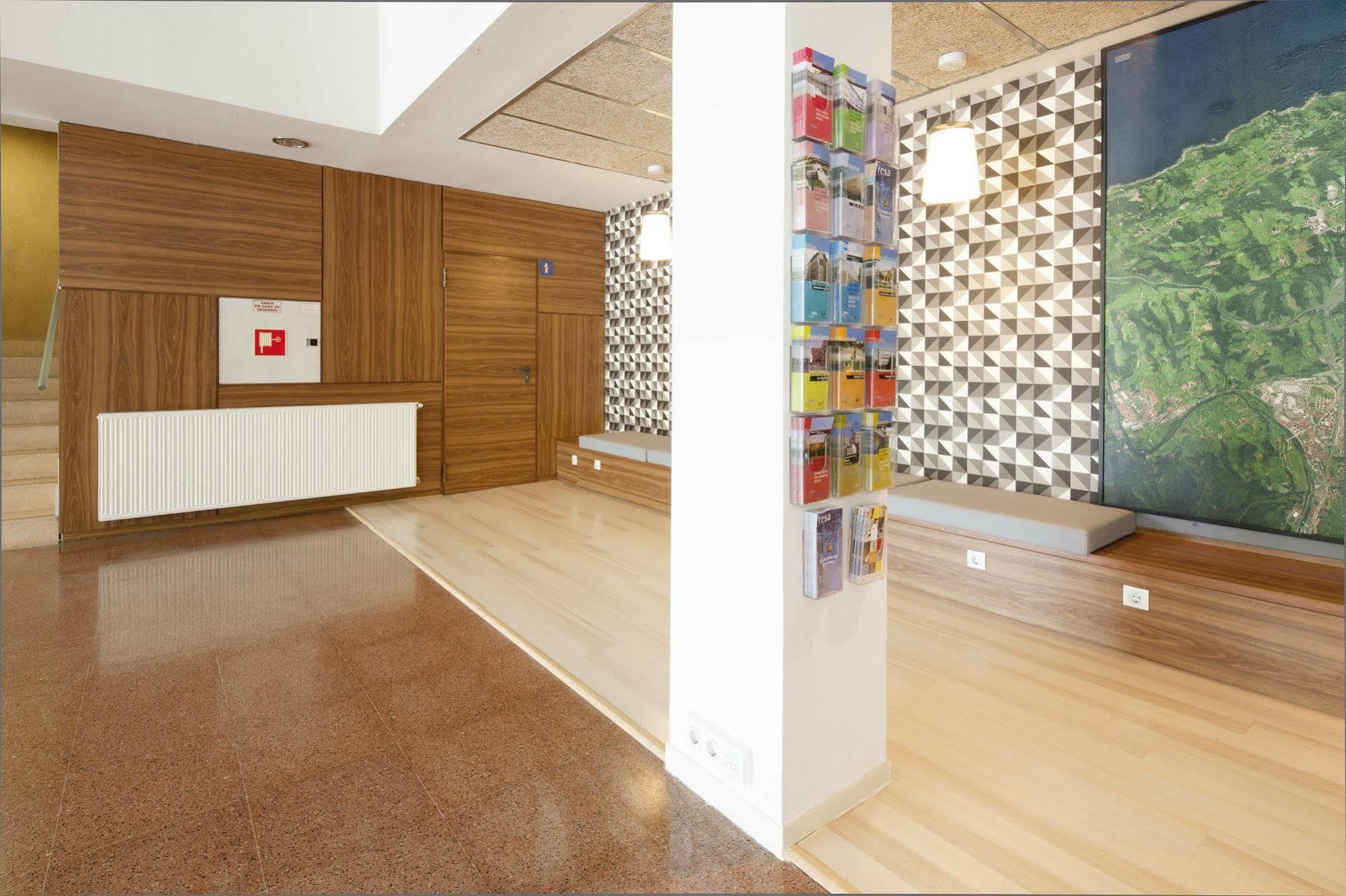Residencia Universitaria Resa Manuel Agud Querol San Sebastián Kültér fotó