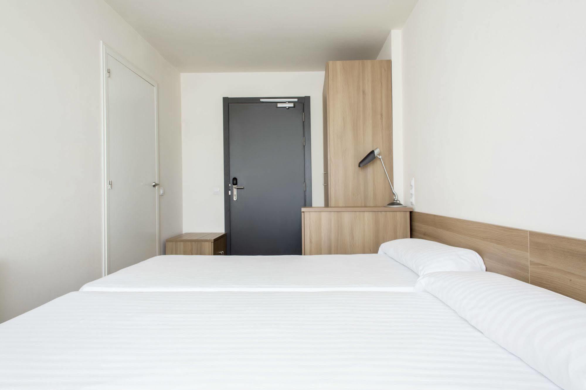 Residencia Universitaria Resa Manuel Agud Querol San Sebastián Kültér fotó